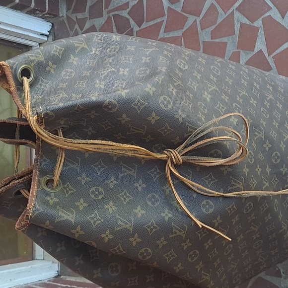 Louis Vuitton Marine Duffle - Picture 4 of 11